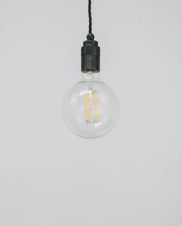 black-lampholder-e27-with-clear-bulb-g95