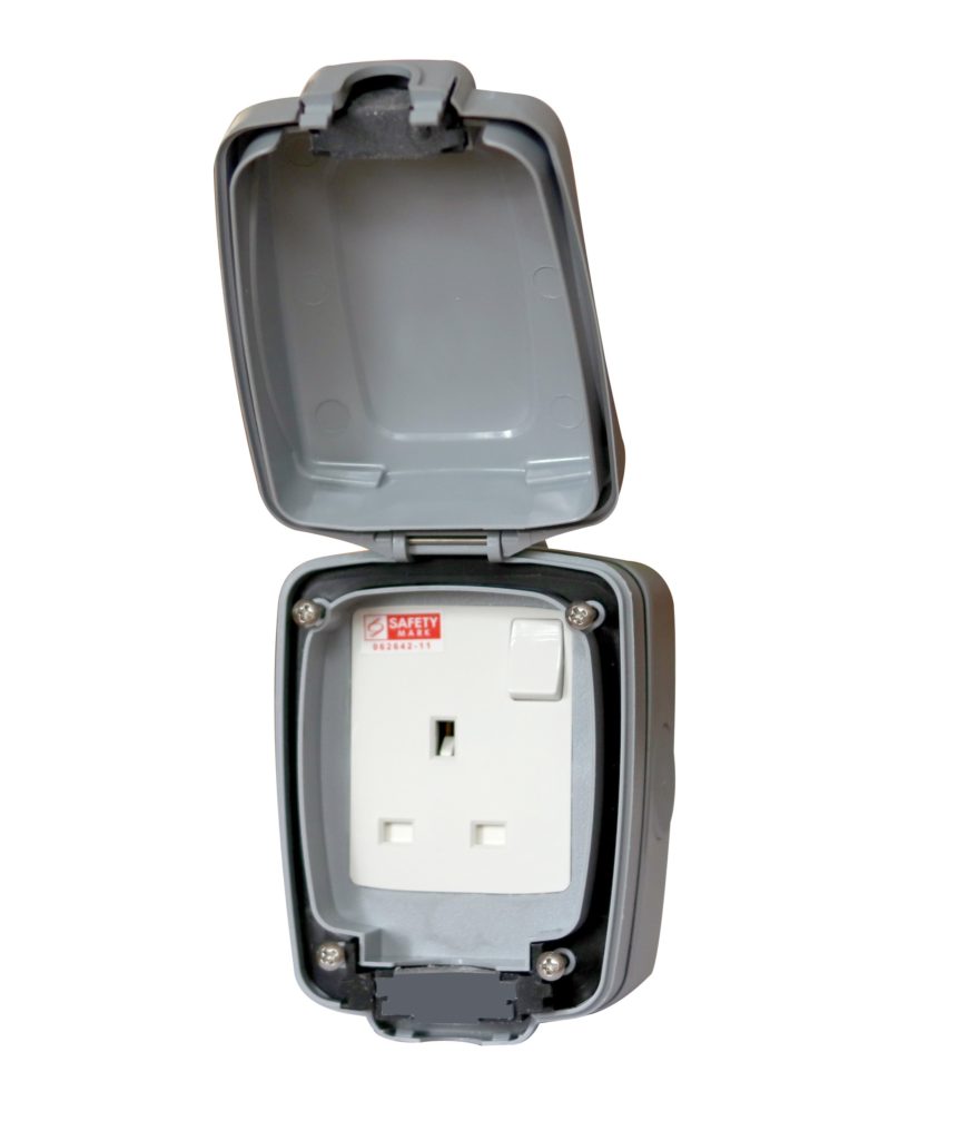 redone-ssocket-waterproof-13a-masterseal-mk